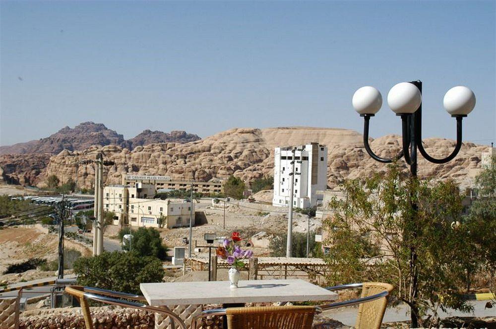 Candles Hotel Wadi Musa Exteriör bild